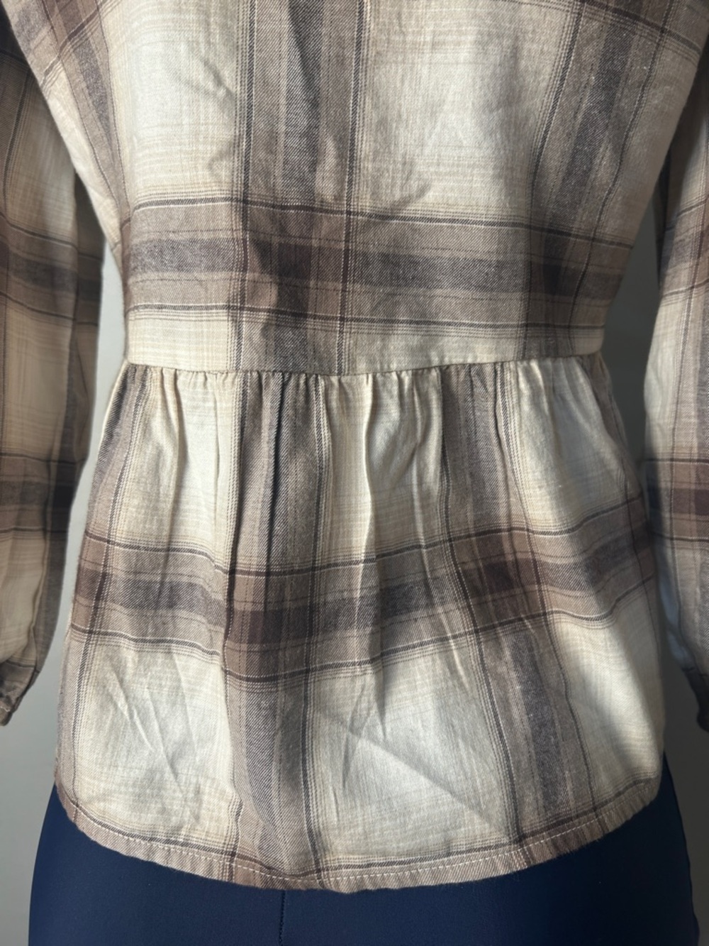 LOFT Women’s Plaid Flannel Bow Balloon Sleeve Tied-Front Peplum Top XS - Picture 8 of 11